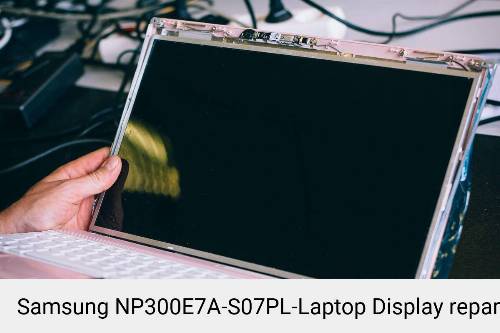 Samsung NP300E7A-S07PL Notebook Display Bildschirm Reparatur